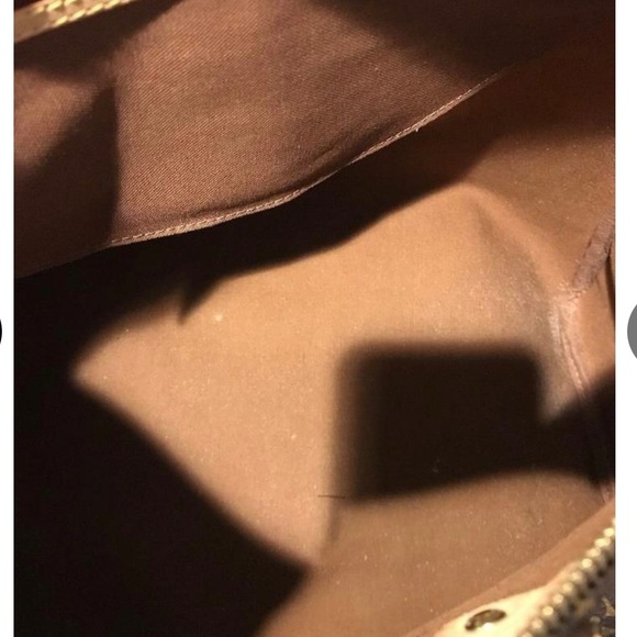 COPY - 40 mm bag mint condition , has initials ( SKT) - Picture 13 of 16